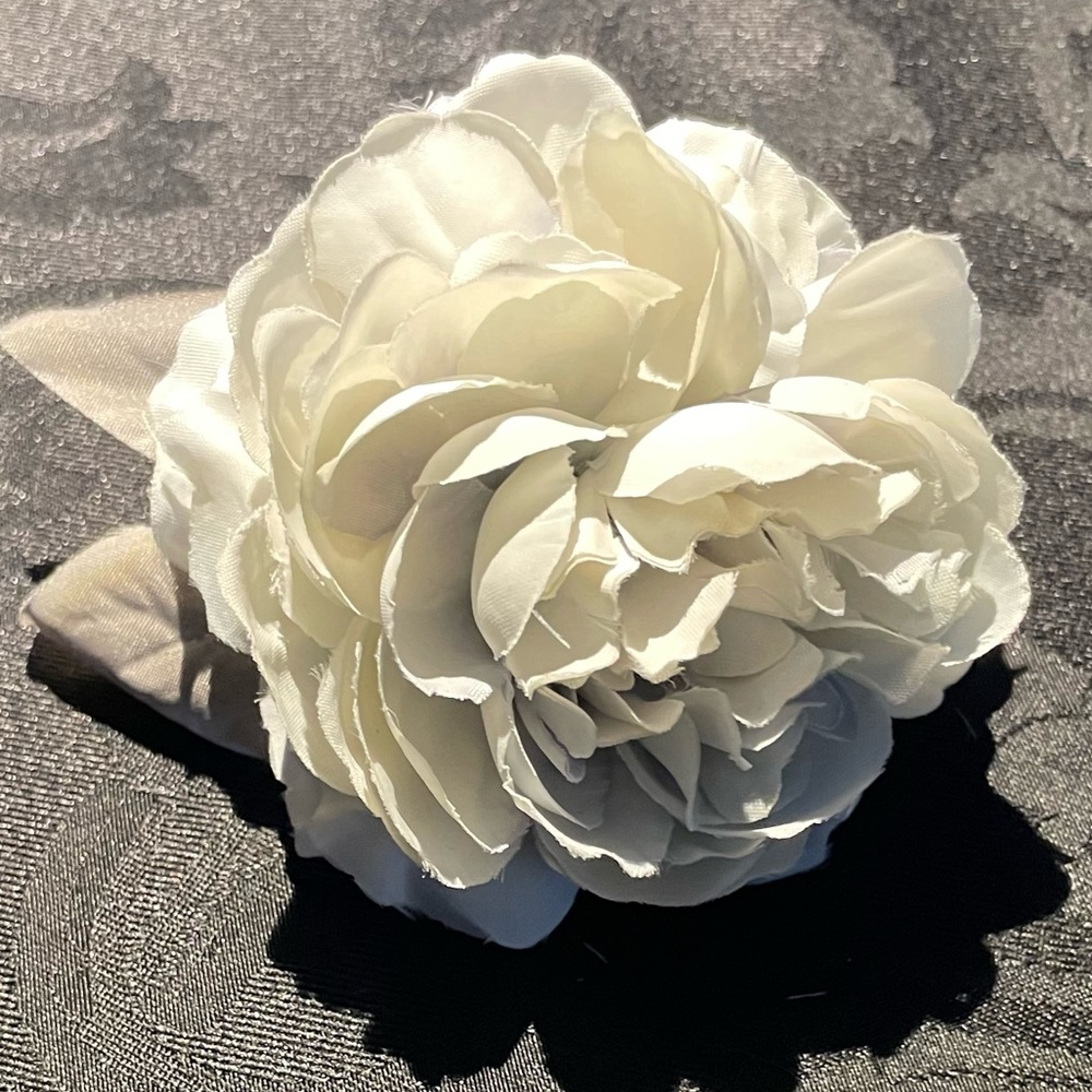 Hair accessory, silk flower hair comb, handmade